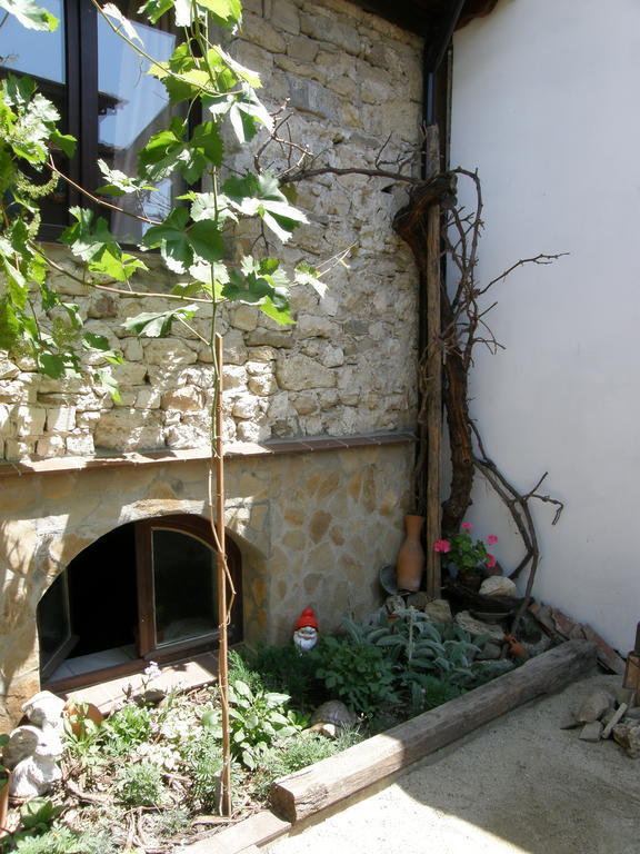 Emona Guest House ネセバル エクステリア 写真