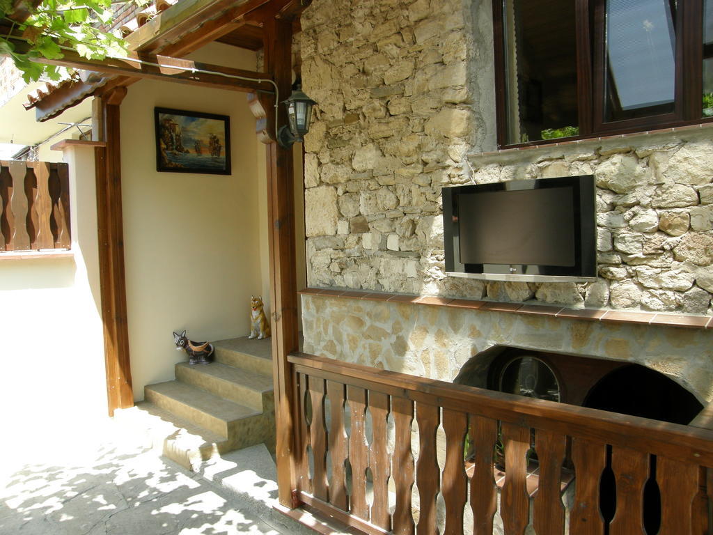 Emona Guest House ネセバル エクステリア 写真
